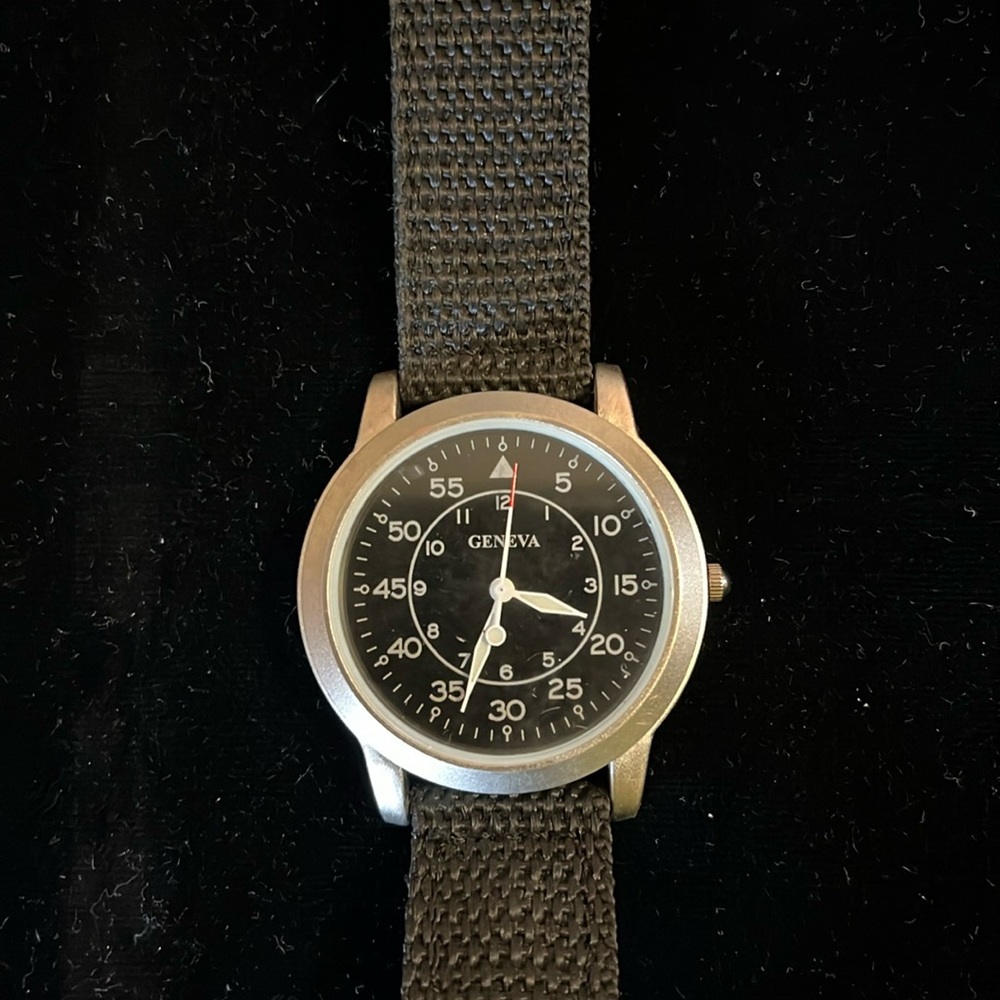 Geneva watch with nato strap